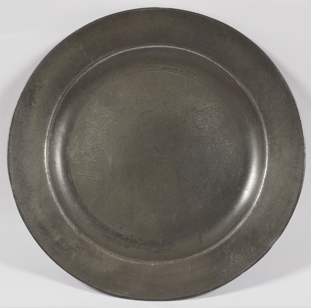 antique english pewter 9in plain rim plate by christopher banckes i 1693 1746