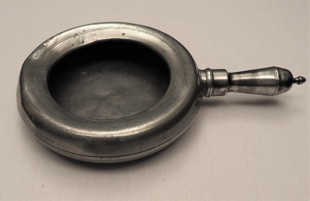 antique english pewter bed pan by stynt duncomb 1745 1767
