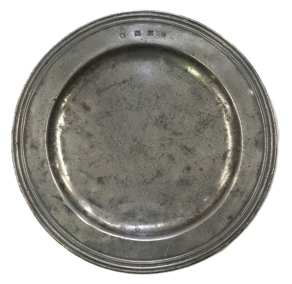 antique english pewter triple reeded plate oxford maker 'im' circa 1680