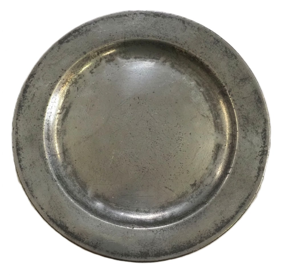 antique english pewter plain rim plate by humphrey evans ii of exeter worked 1710 1763