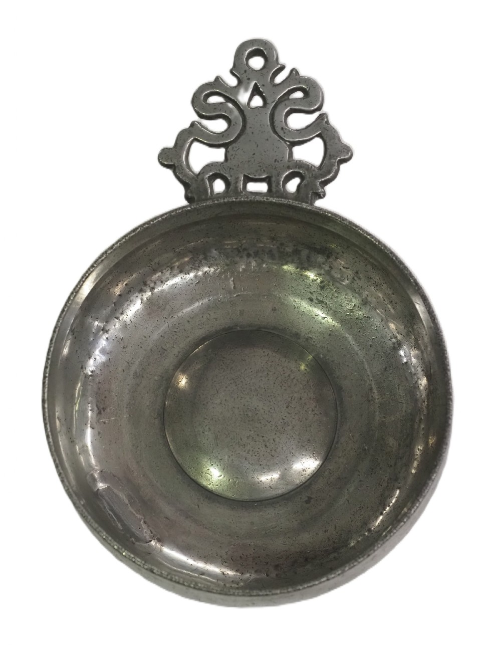 antique english pewter porringer of 12 floz capacity circa 1700
