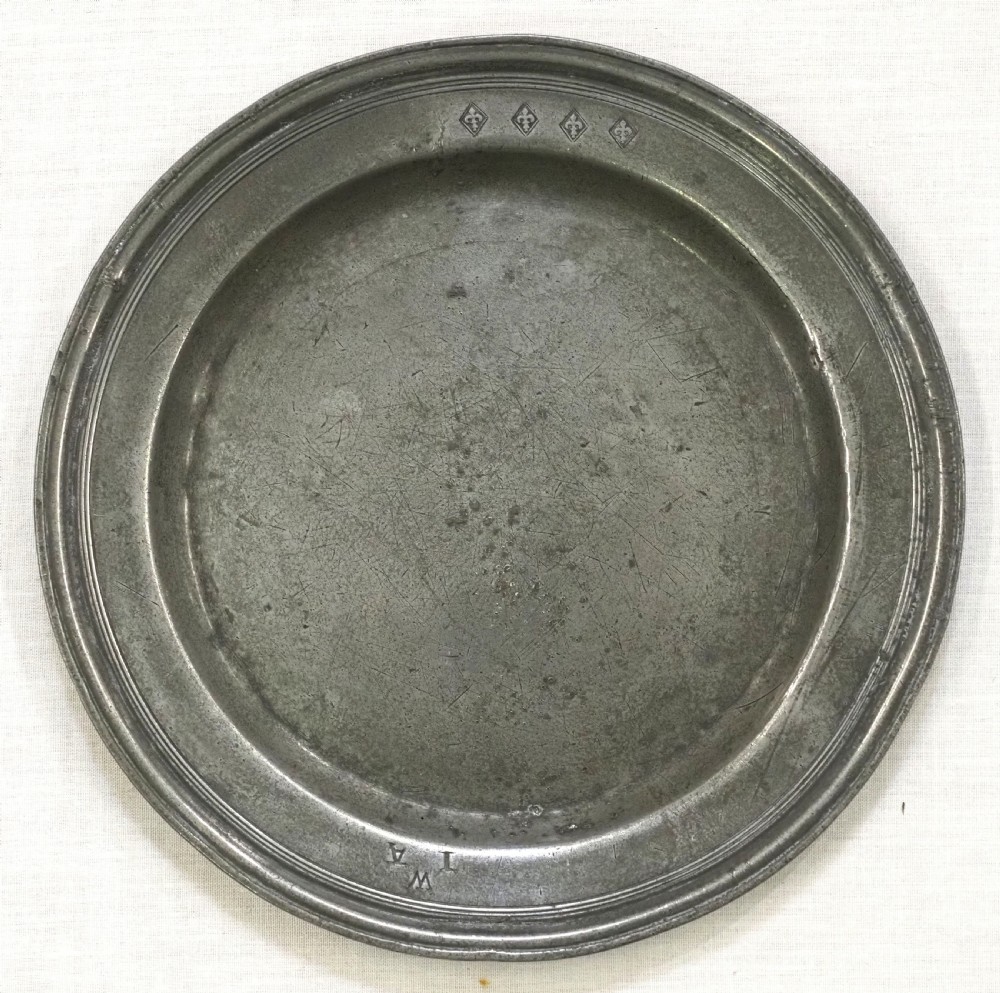 antique english pewter multiple reeded plate by robert moulins ii or 'tm' circa 1680